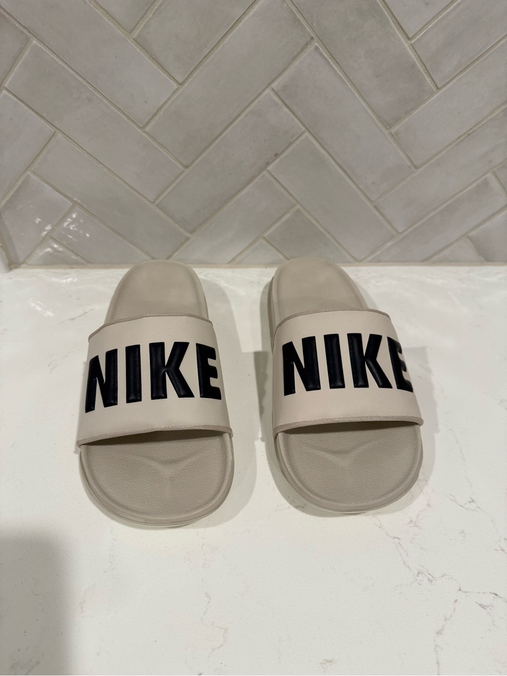 NIKE Offcourt Slide Slider - Size7
